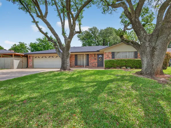 2428 Tilman Cir, Bossier City, LA 71111