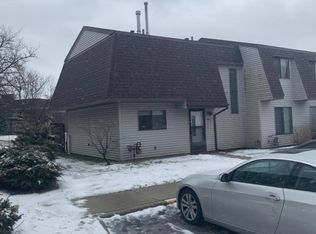 6049 Delaware Dr, Merrillville, IN 46410