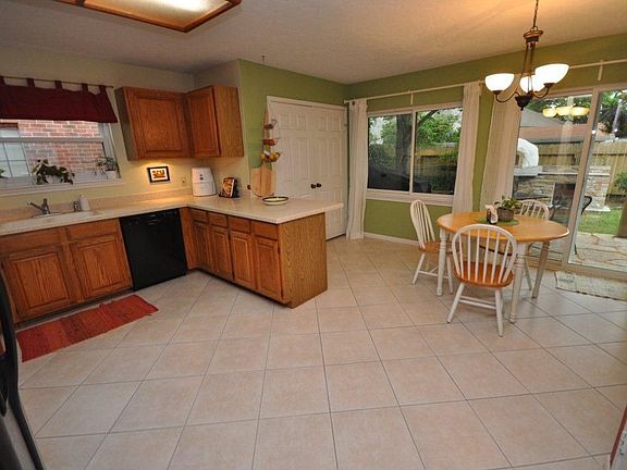 5th image of 12215 Brook Meadows Ln