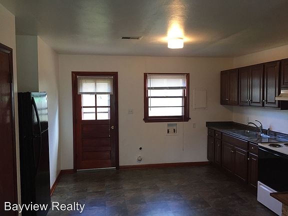 4th image of 9223-A Coleman Ave