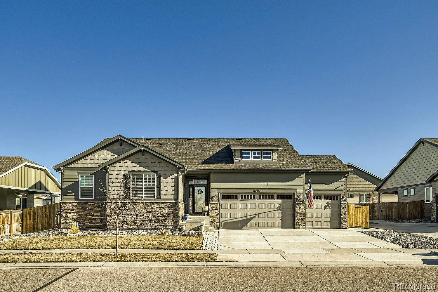 3 bed, 2.0 bath, 2186 sqft, $3,300 — Photo 1