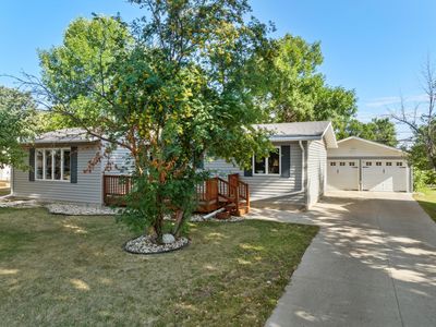 616 23rd Ave NW, Minot, ND, 58703