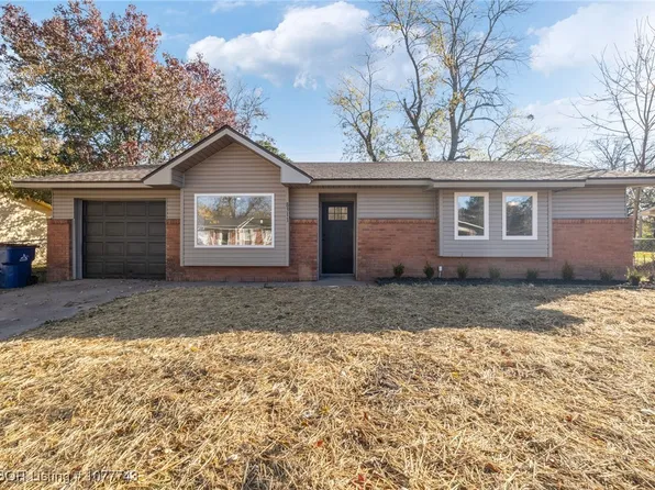 8311 Colony Ln, Fort Smith, AR 72908