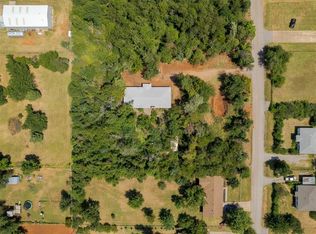 1831 E Lake Park Ln, Mustang, OK 73064