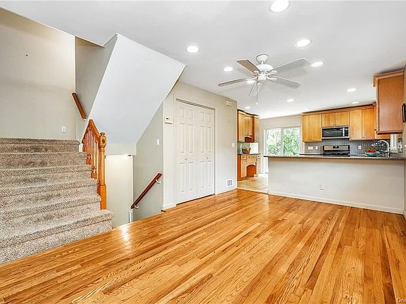 4th image of 26 Shaw Pl