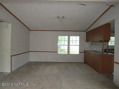 3rd image of 385 N Clay St