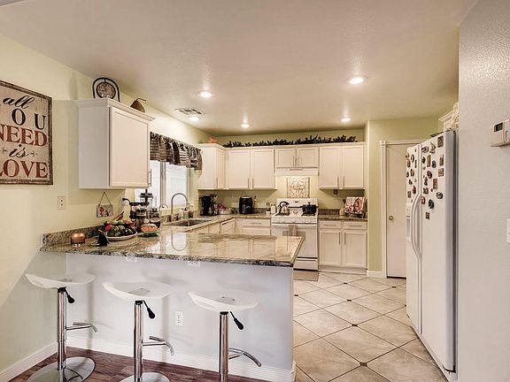 4th image of 5405 Lazy Meadow Ct