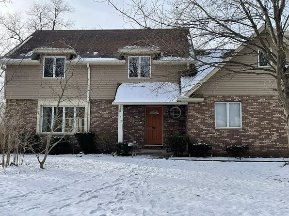 4003 Oak Grove Dr, Valparaiso, IN 46383