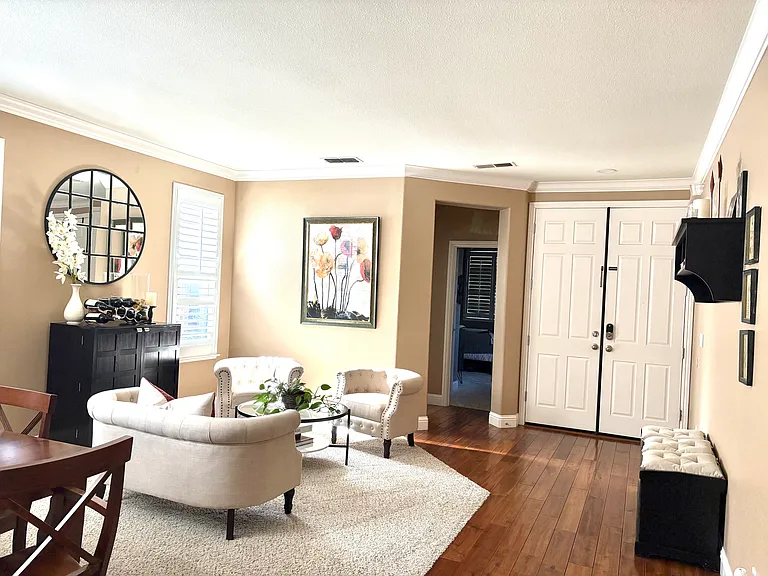 1517 Woodhaven Cir — Photo 5