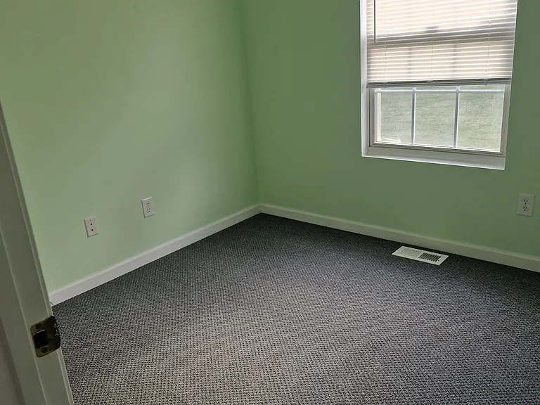 102 Milford Ter #102 — Photo 11