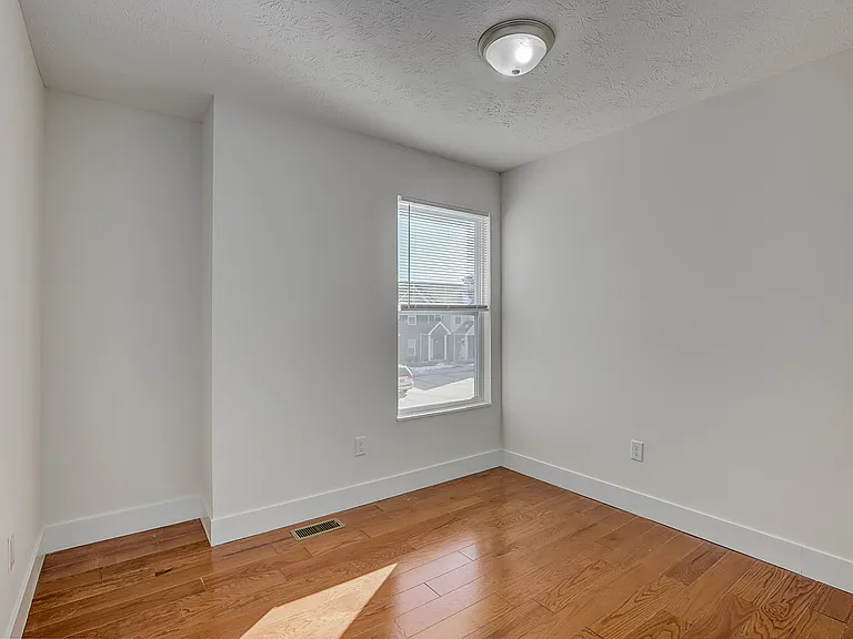 4327 Otter Creek Dr — Photo 13