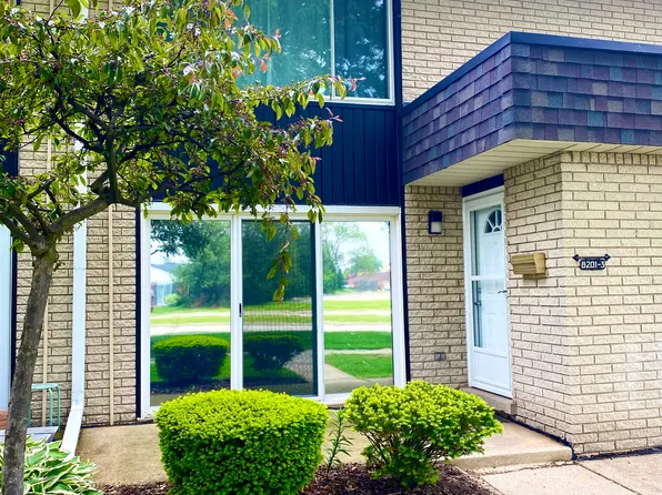 8201 Kennedy Cir, Warren, MI
