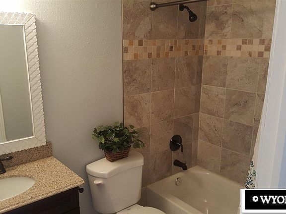 5th image of 1910 Wyoming Dr