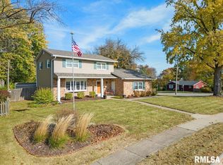 2238 Lincoln Rd, Bettendorf, IA 52722