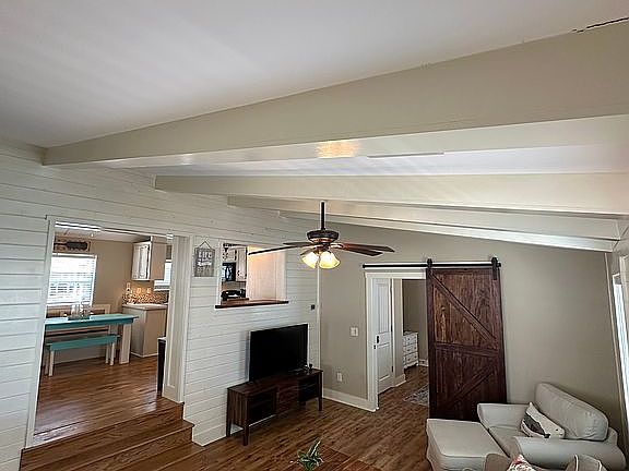 3rd image of 1219 Thomas Dr #166