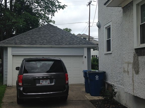 3rd image of 718 Rawson Ave