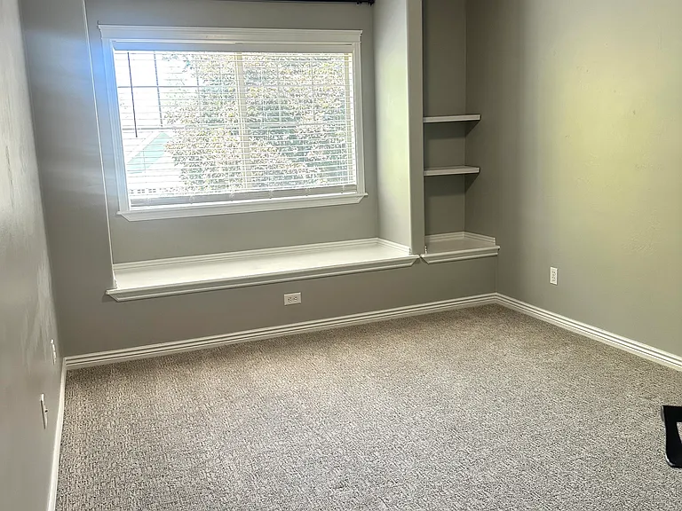 3015 E Deerhill Dr — Photo 10