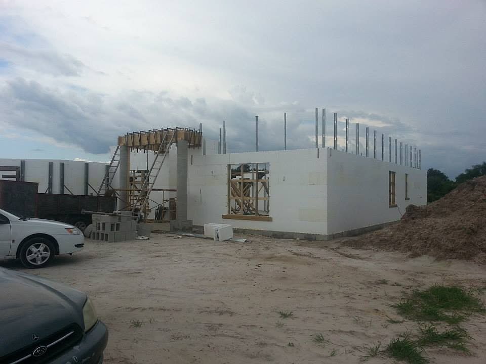 2nd image of 17624 Roanwood Ct