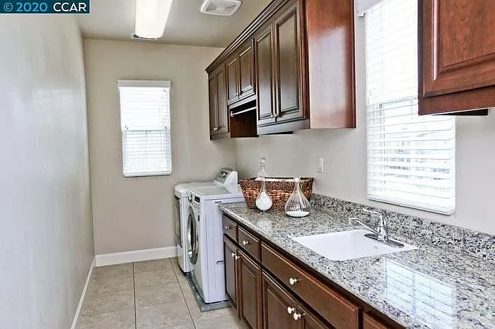 1030 S Wedgewood Rd — Photo 16