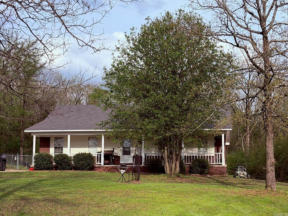 1st image of 180 Sycamore Ln