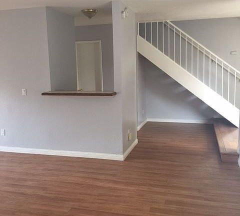 4th image of 23820 Parkland Ave