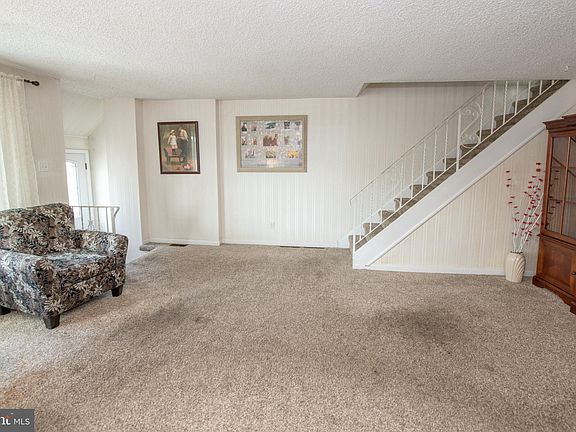 5th image of 12661 Biscayne Dr