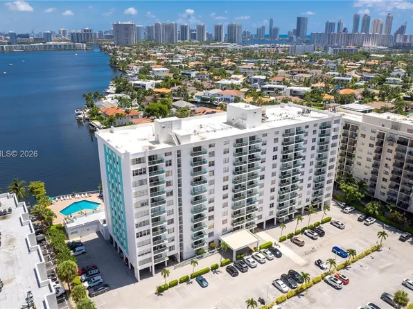 2841 NE 163rd St APT 902, North Miami Beach, FL 33160