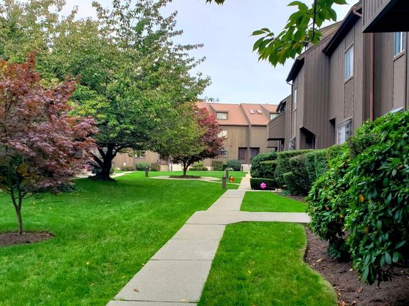 455 Hope St APT 1C