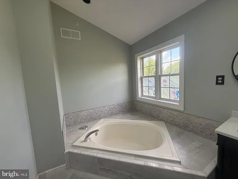 714 Marcus Cir — Photo 34