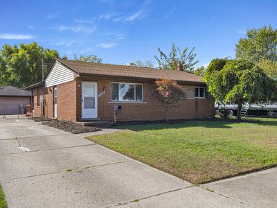 33009 Bock St, Garden City, MI, 48135
