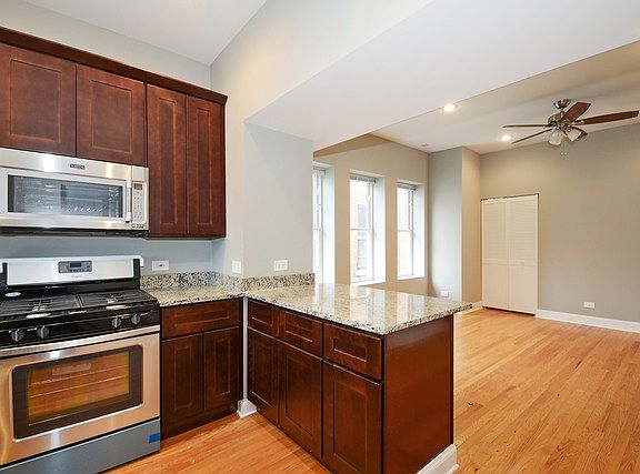 3rd image of 1655 N Humboldt Blvd #2R