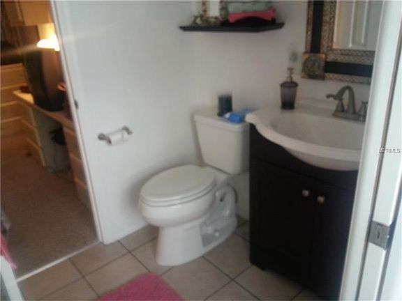 4th image of 11 Brookshire Dr
