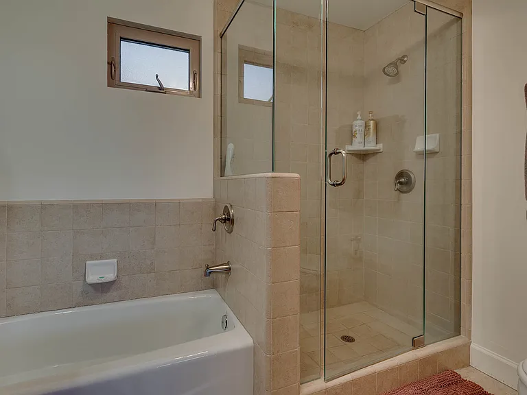 409 Lakeview Dr #409 — Photo 31