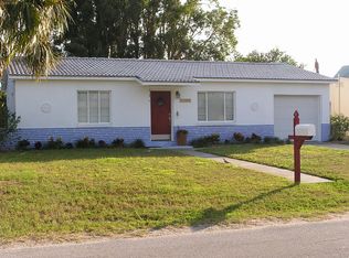 15908 2nd St E, Redington Beach, FL 33708