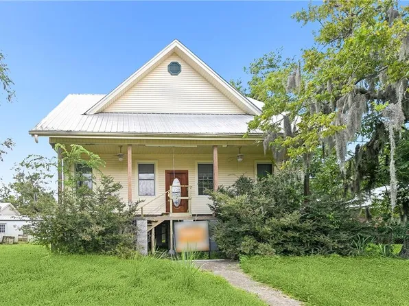 406 Covington St, Madisonville, LA 70447