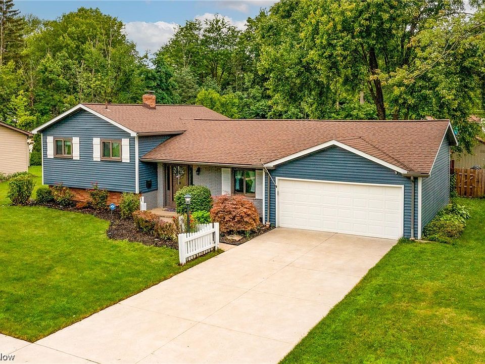 1st image of 26950 Adele Ln