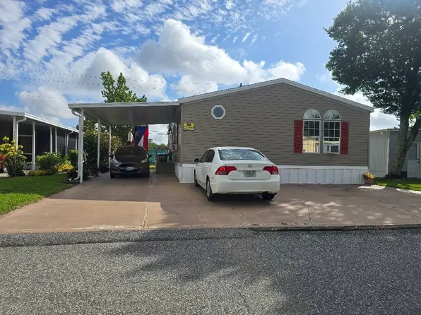 7439 Molokai St #11, Orlando, FL 32822