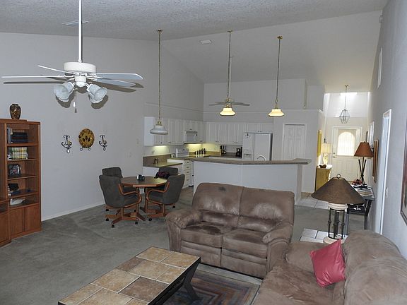 3rd image of 162 Lake Diamond Ave