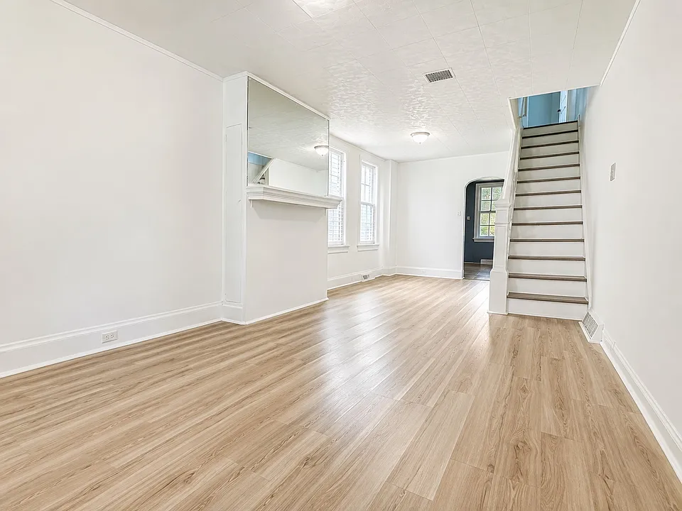 2314 1/2 Luce St