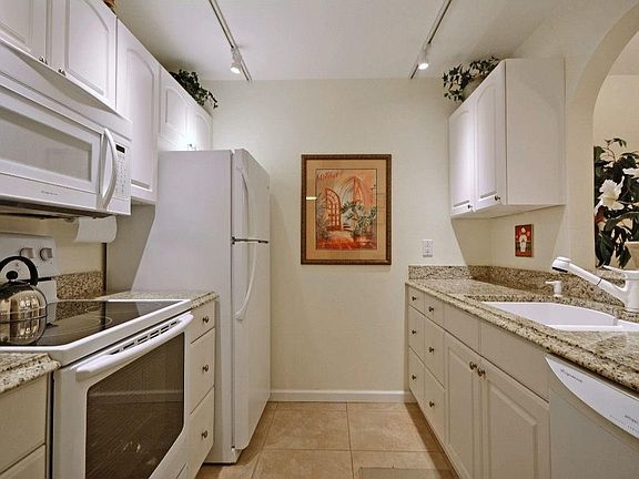 5th image of 835 18th St