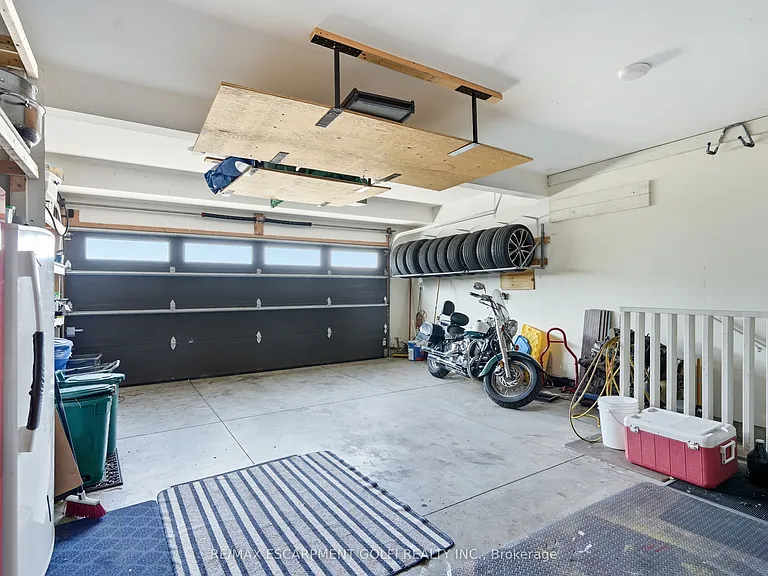 379 Michael Dr — Photo 16
