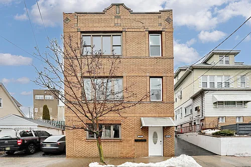 143 Farnham Ave #2 Photo 1