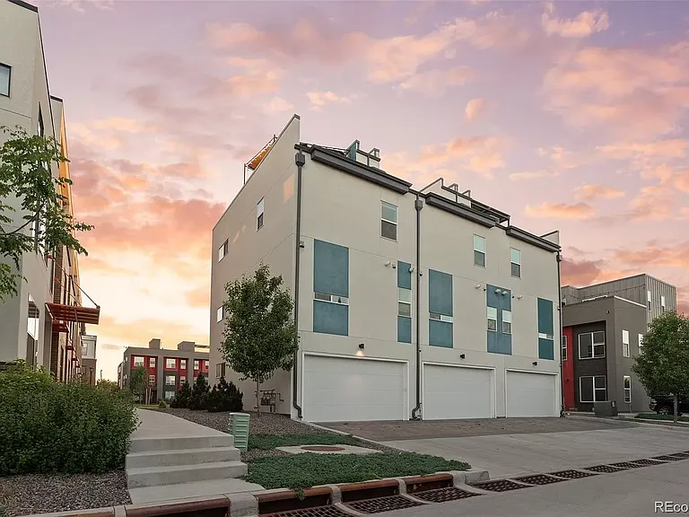 3042 Wilson Ct #1 — Photo 24