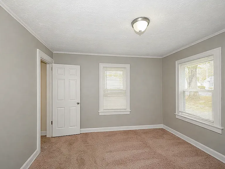 3750 N Kercheval Dr — Photo 9