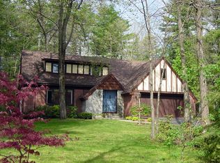 8 Brenda Ln, Merrimack, NH 03054