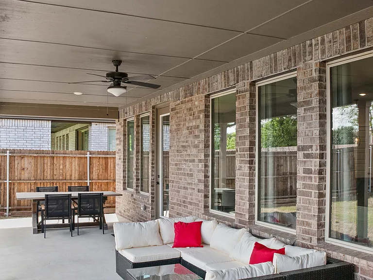 801 Lake Cove Dr — Photo 19