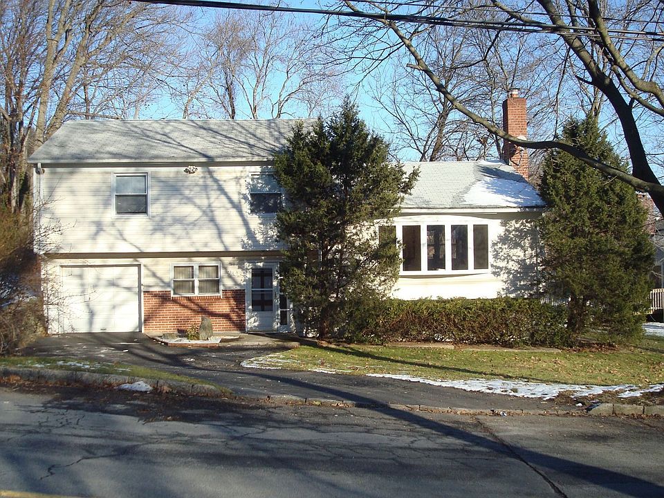 1st image of 20 Morgan Pl