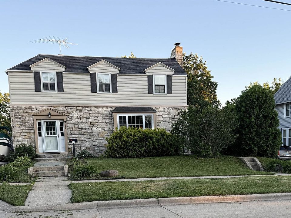 1st image of 915 Julien St