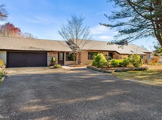 13 Ringfield Rd, Chadds Ford, PA 19317