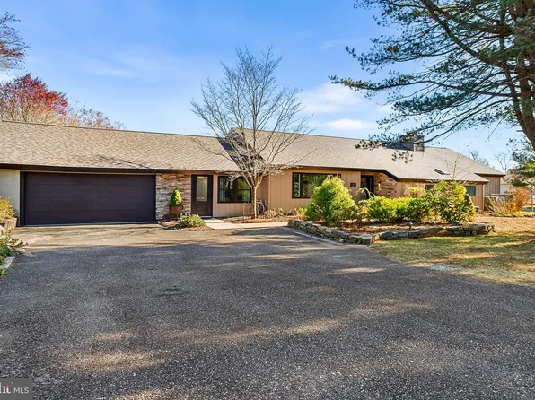 13 Ringfield Rd, Chadds Ford, PA 19317